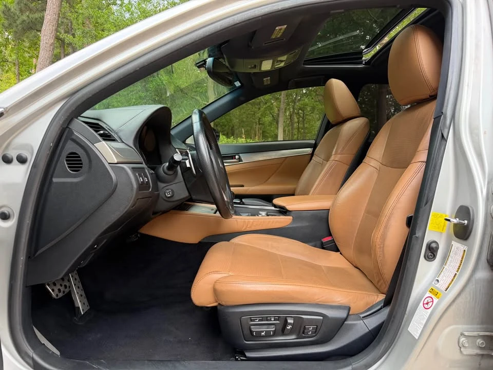 2013 Lexus GS 4th Gen - Image 15 of 20