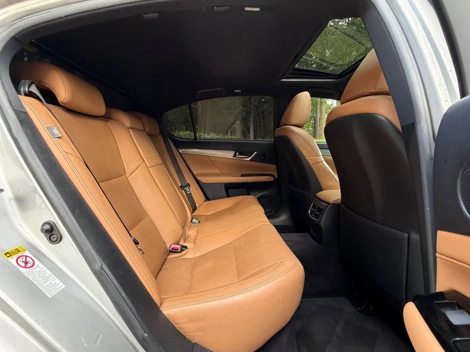 2013 Lexus GS 4th Gen - Image 11 of 20