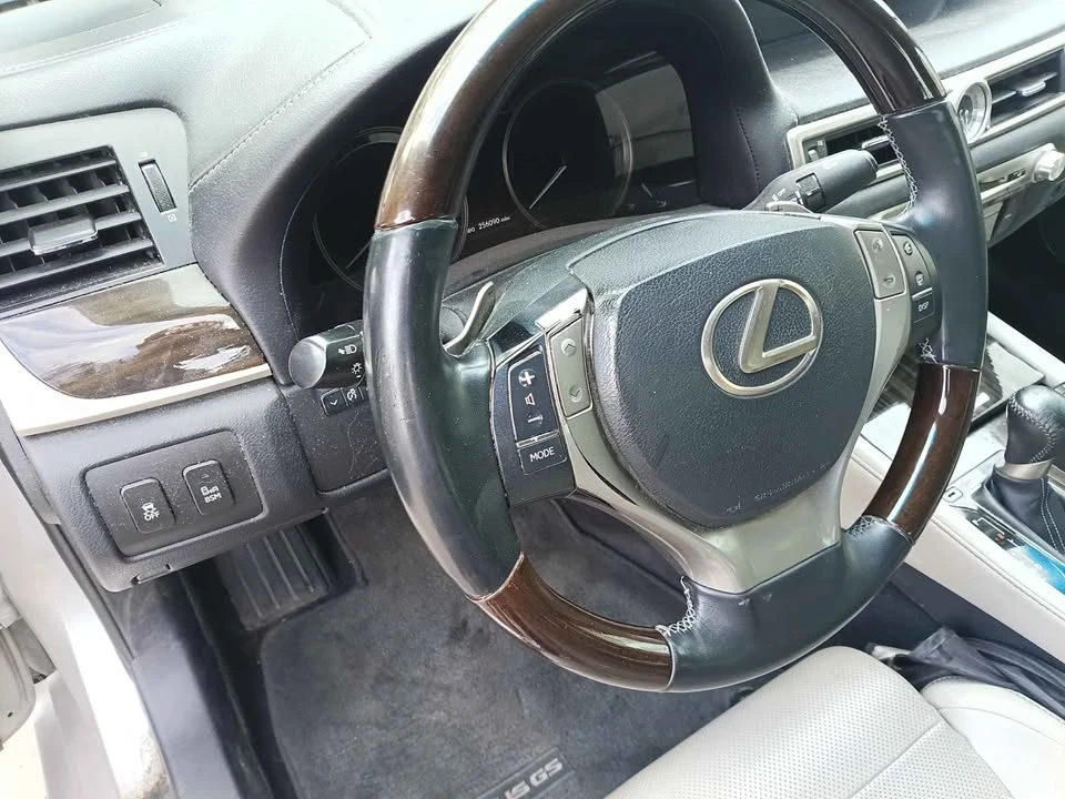 2013 Lexus GS 4th Gen - Image 18 of 20