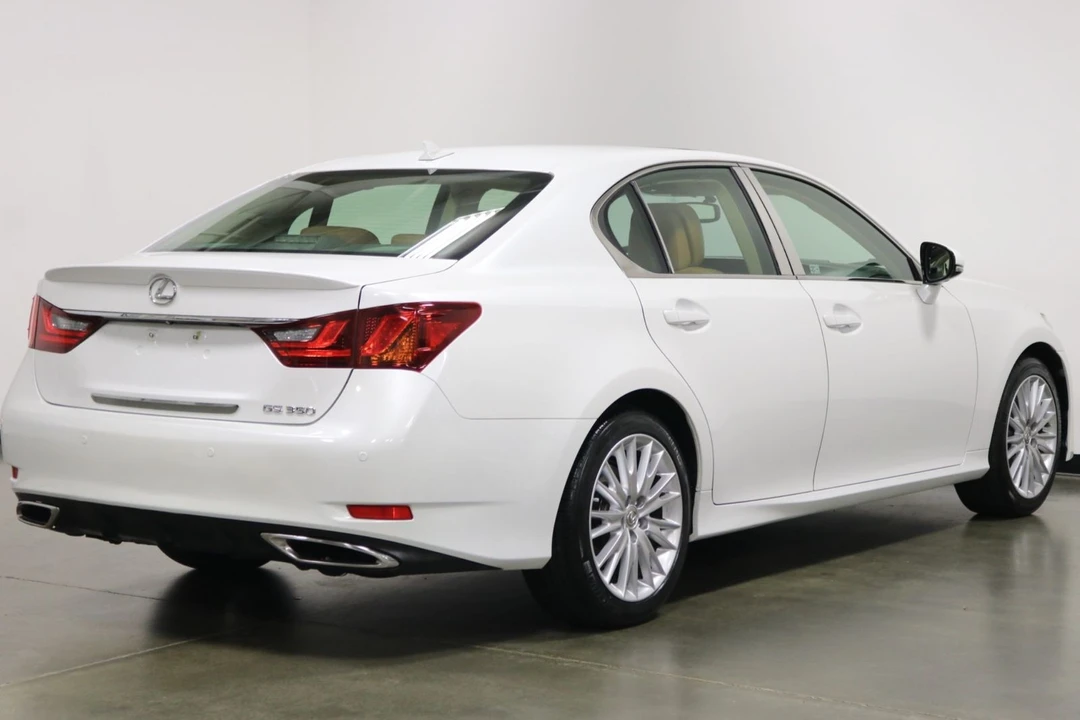 2013 Lexus GS 4th Gen - Image 9 of 12