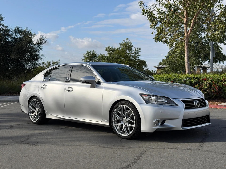 2013 Lexus GS 4th Gen - Image 8 of 31