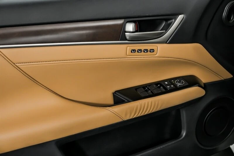 2013 Lexus GS 4th Gen - Image 15 of 21