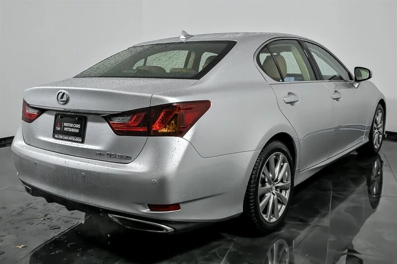 2013 Lexus GS 4th Gen - Image 10 of 21