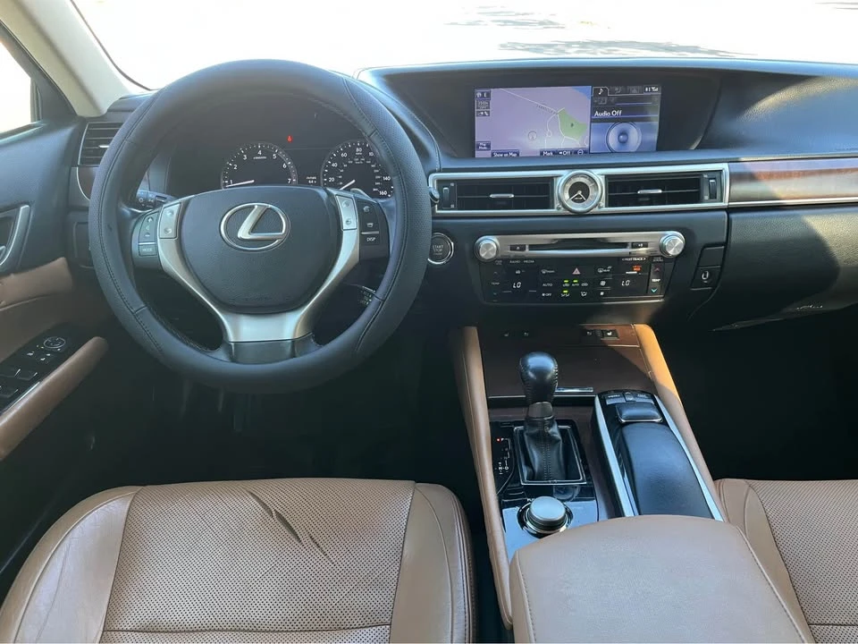 2013 Lexus GS 4th Gen - Image 9 of 20