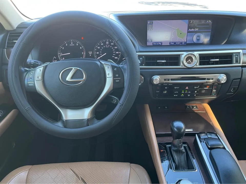 2013 Lexus GS 4th Gen - Image 10 of 20
