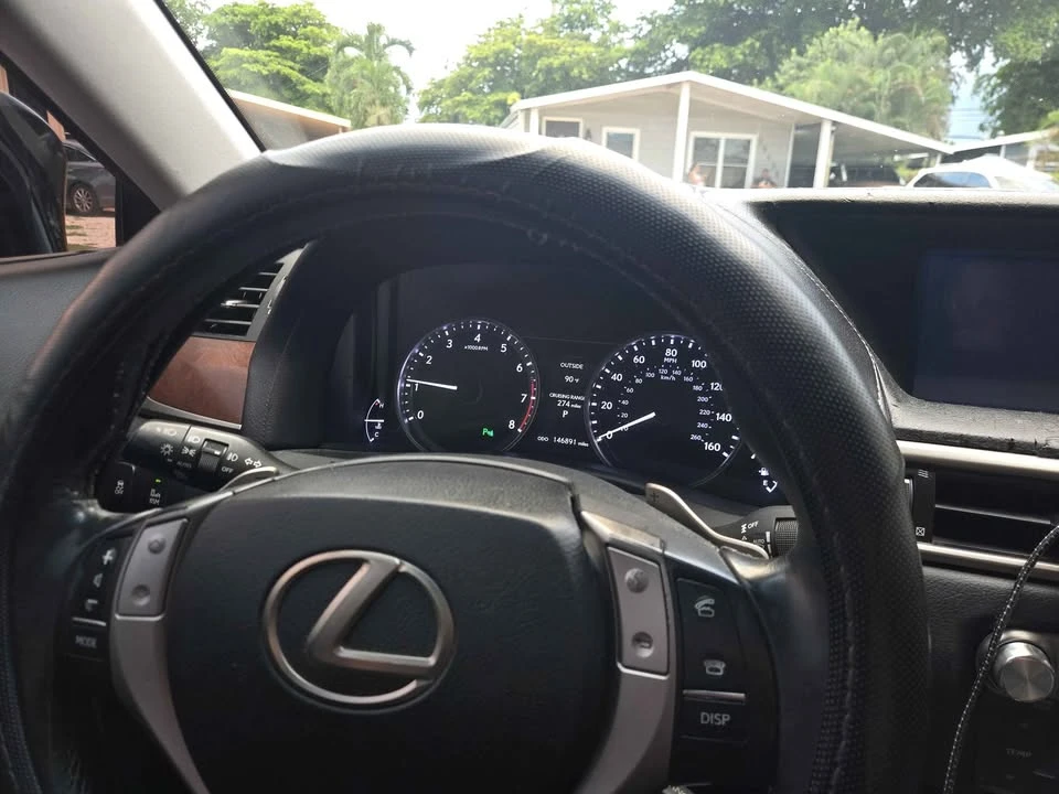 2013 Lexus GS 4th Gen - Image 2 of 16