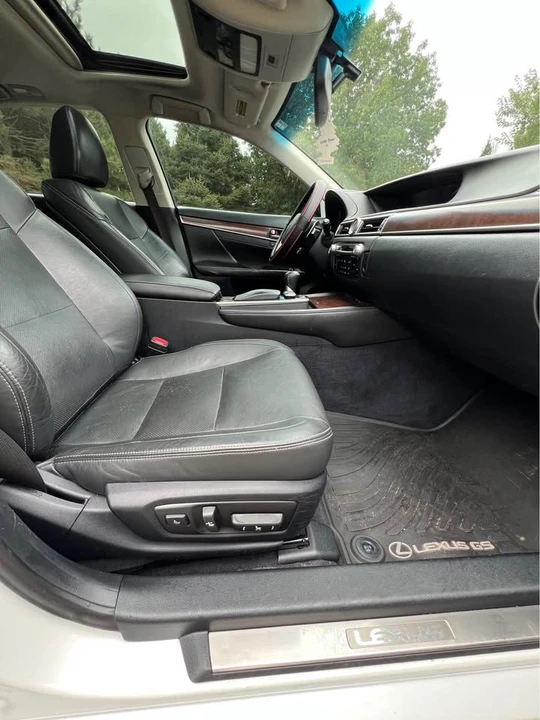 2013 Lexus GS 4th Gen - Image 11 of 18