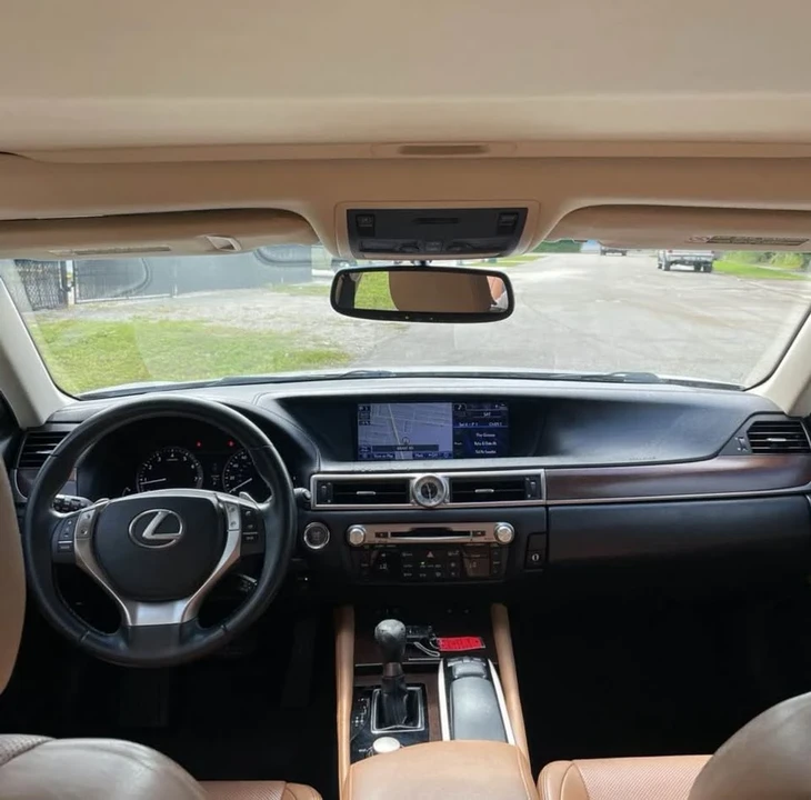 2013 Lexus GS 4th Gen - Image 15 of 19