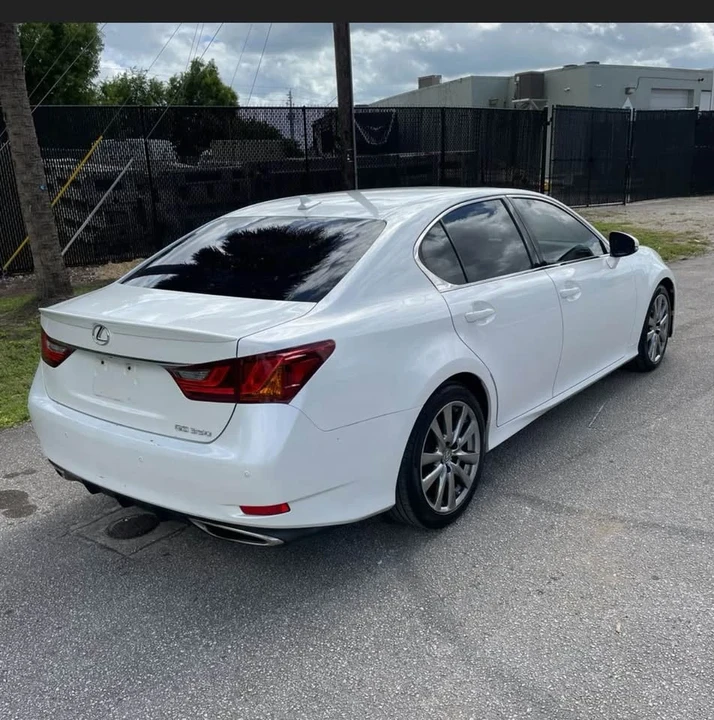 2013 Lexus GS 4th Gen - Image 6 of 19