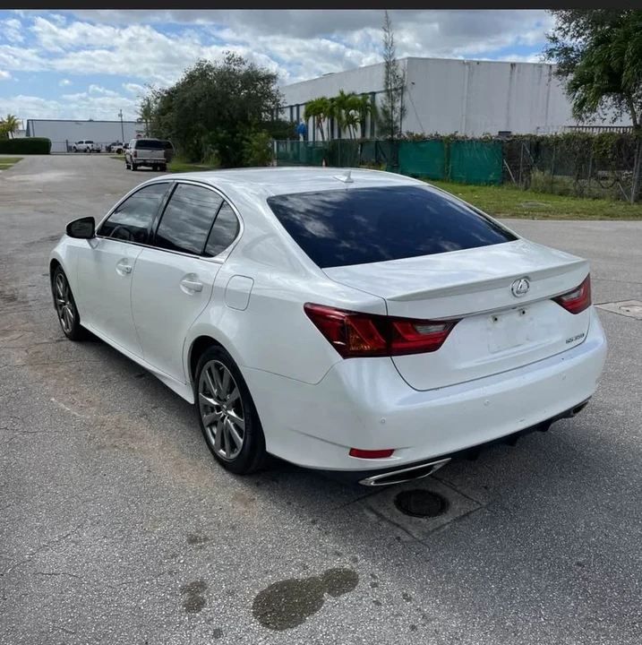 2013 Lexus GS 4th Gen - Image 3 of 19