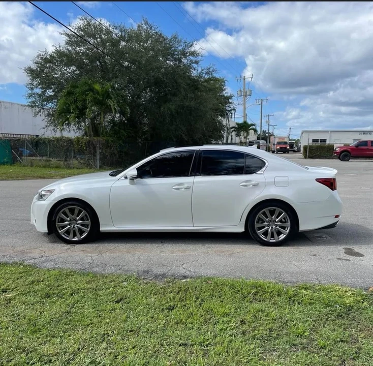 2013 Lexus GS 4th Gen - Image 2 of 19
