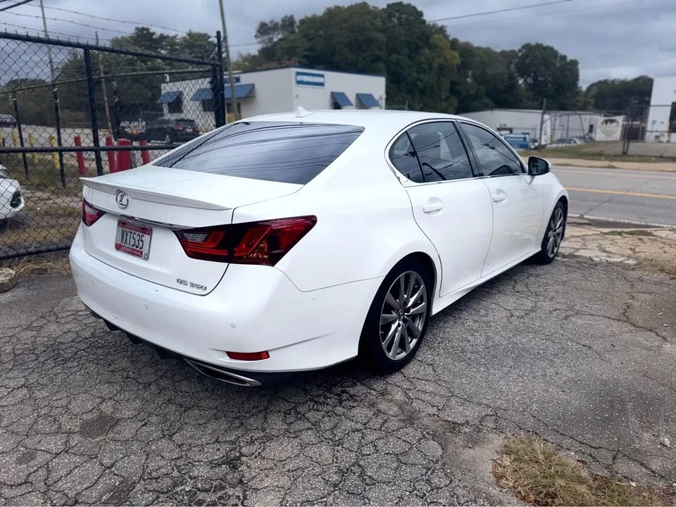 2013 Lexus GS 4th Gen - Image 4 of 15