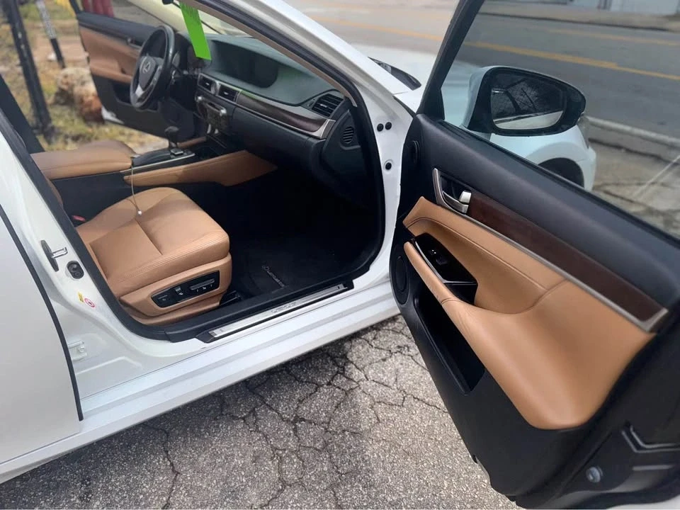2013 Lexus GS 4th Gen - Image 13 of 15