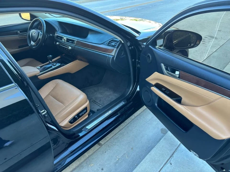 2013 Lexus GS 4th Gen - Image 15 of 18