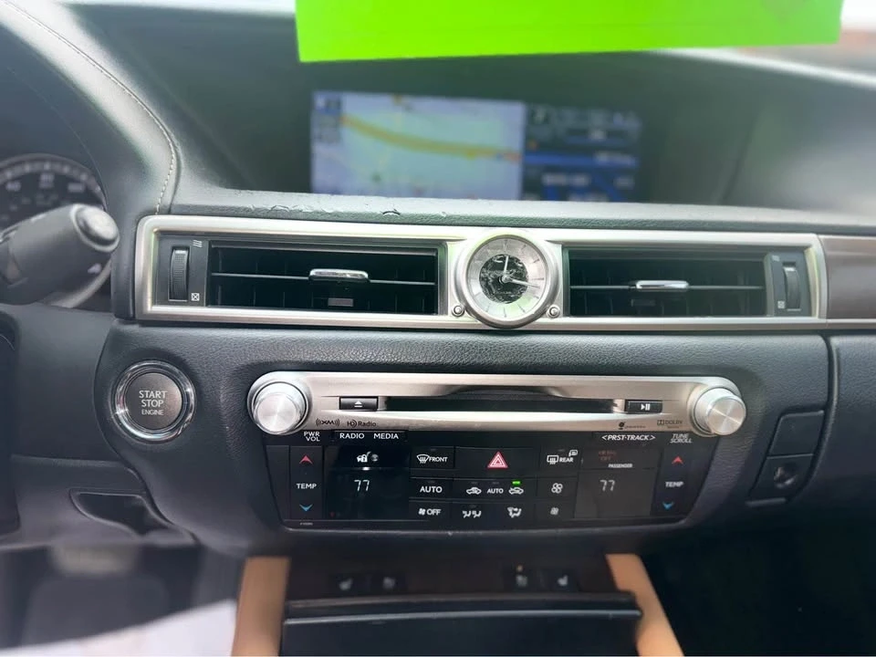2013 Lexus GS 4th Gen - Image 10 of 15