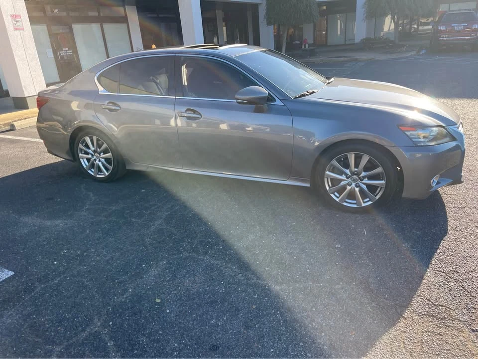 2013 Lexus GS 4th Gen - Image 4 of 10