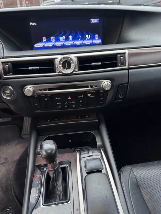 2013 Lexus GS 4th Gen - Image 17 of 19