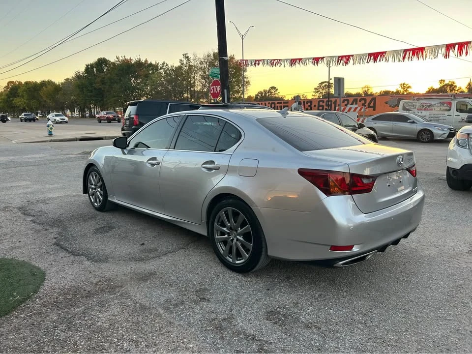 2013 Lexus GS 4th Gen - Image 5 of 16