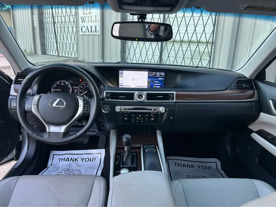 2013 Lexus GS 4th Gen - Image 10 of 16