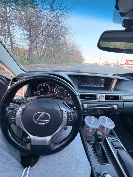 2013 Lexus GS 4th Gen - Image 9 of 12