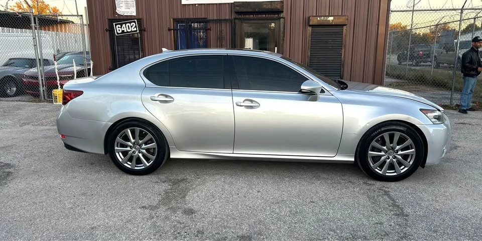2013 Lexus GS 4th Gen - Image 4 of 16