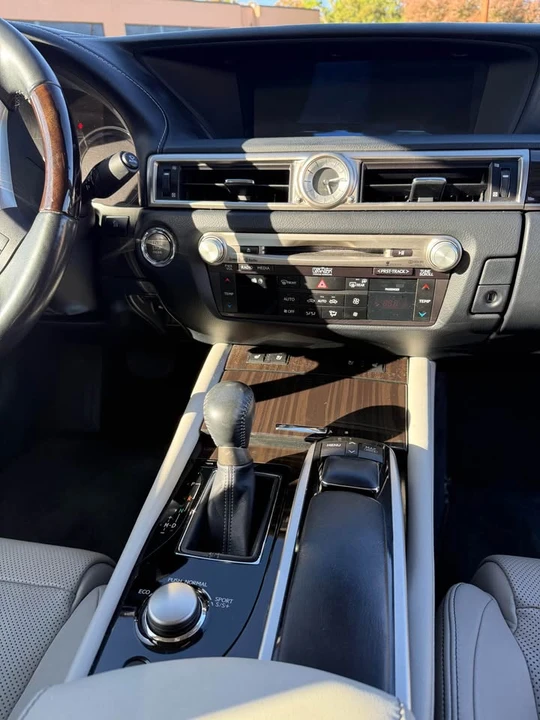 2013 Lexus GS 4th Gen - Image 6 of 18