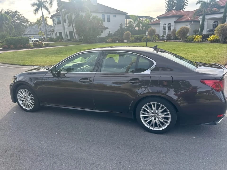 2013 Lexus GS 4th Gen - Image 5 of 15