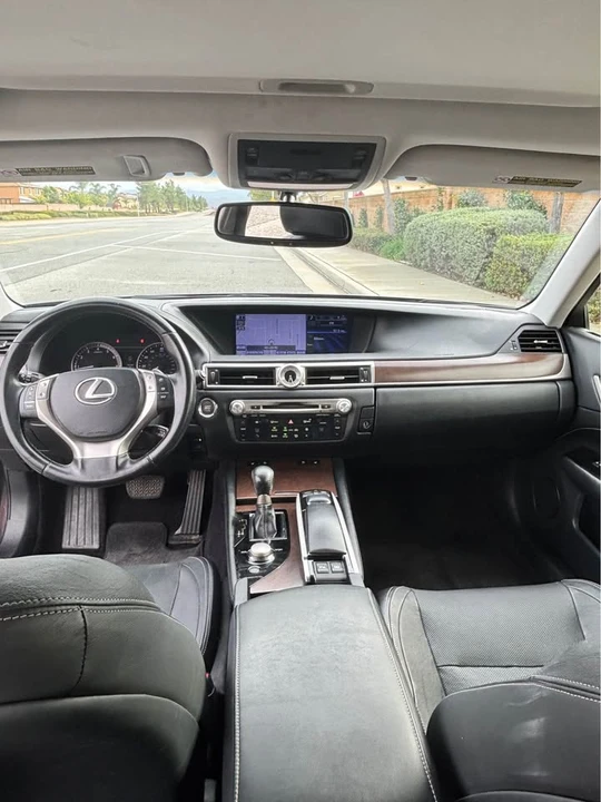 2013 Lexus GS 4th Gen - Image 14 of 16