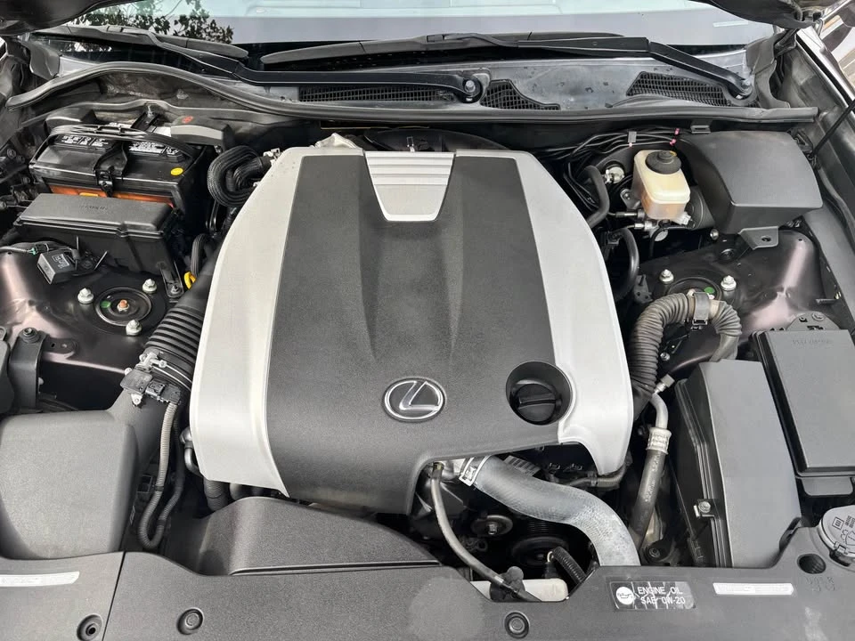 2013 Lexus GS 4th Gen - Image 15 of 16