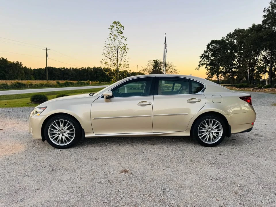 2013 Lexus GS 4th Gen - Image 9 of 20