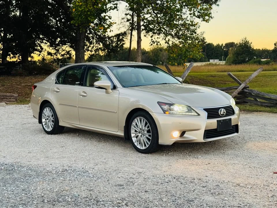 2013 Lexus GS 4th Gen - Image 11 of 20