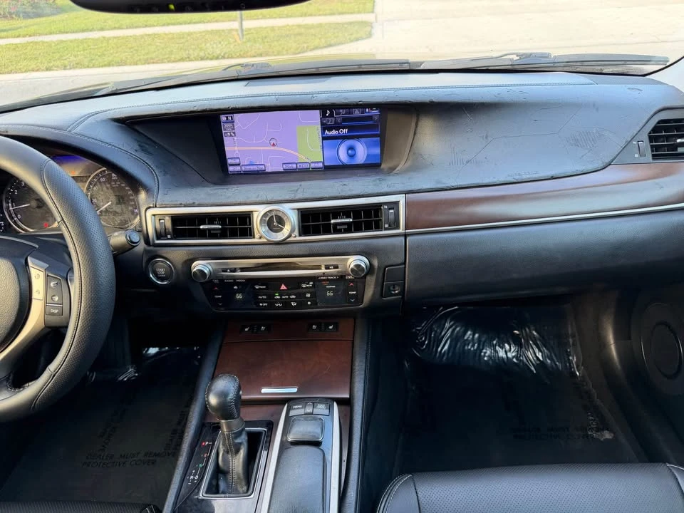 2013 Lexus GS 4th Gen - Image 7 of 19
