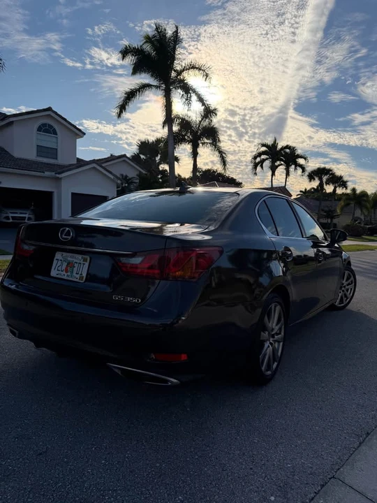 2013 Lexus GS 4th Gen - Image 17 of 19