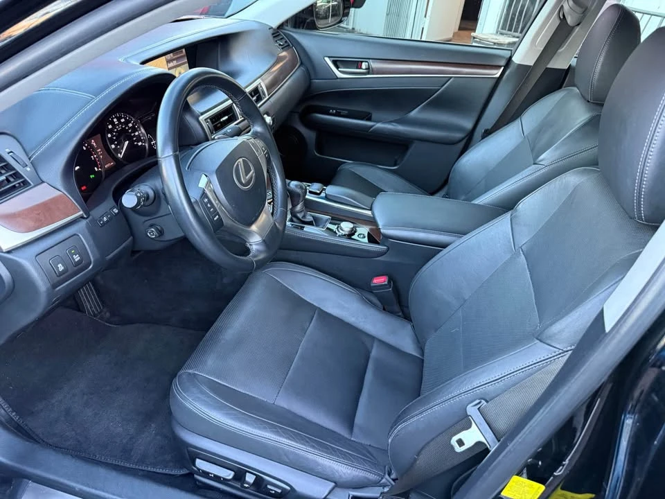 2013 Lexus GS 4th Gen - Image 9 of 20