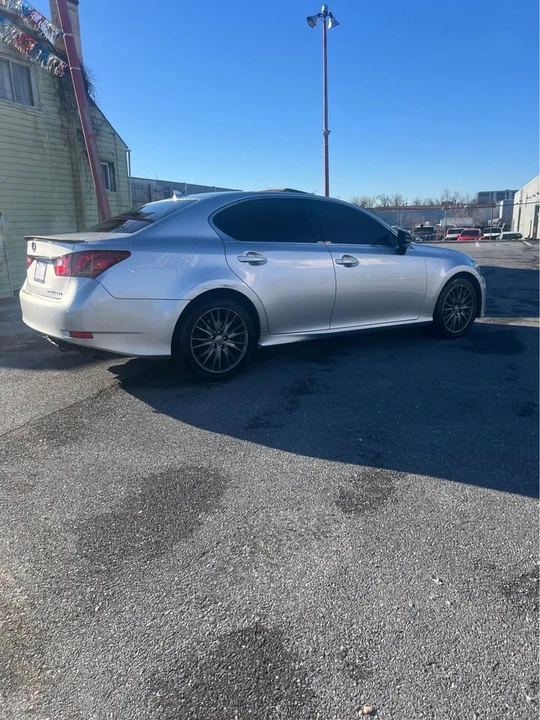 2013 Lexus GS 4th Gen - Image 12 of 20