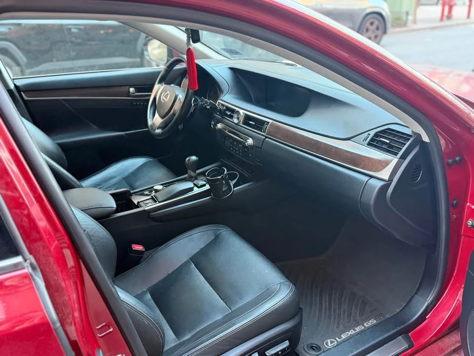 2013 Lexus GS 4th Gen - Image 5 of 11