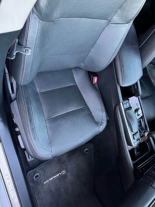 2013 Lexus GS 4th Gen - Image 8 of 12