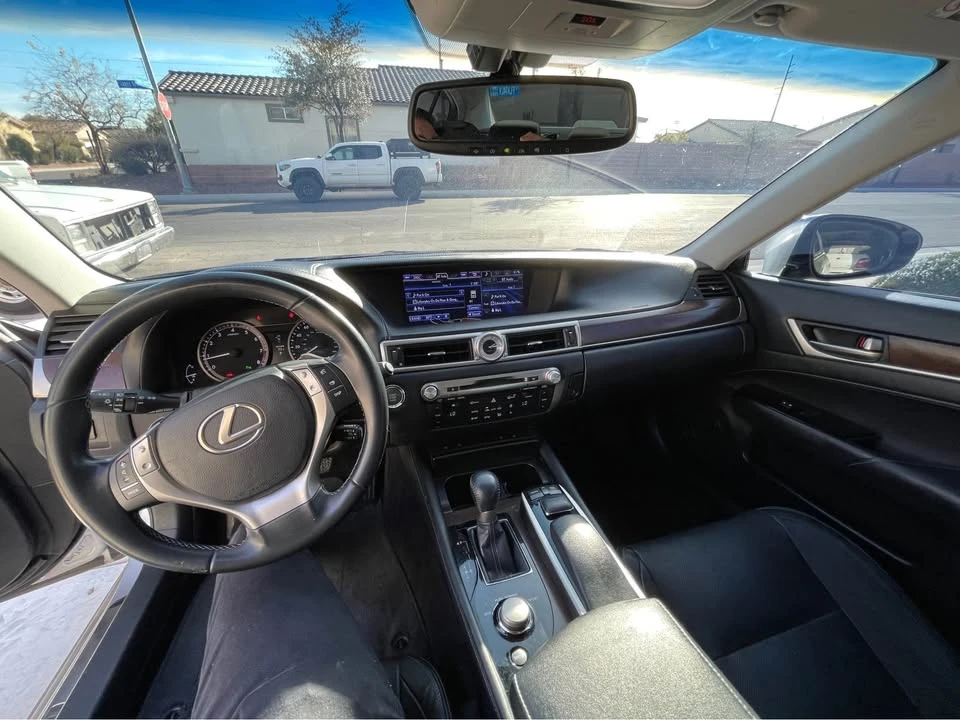 2013 Lexus GS 4th Gen - Image 8 of 12