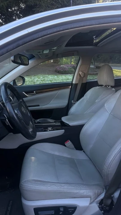 2013 Lexus GS 4th Gen - Image 11 of 20