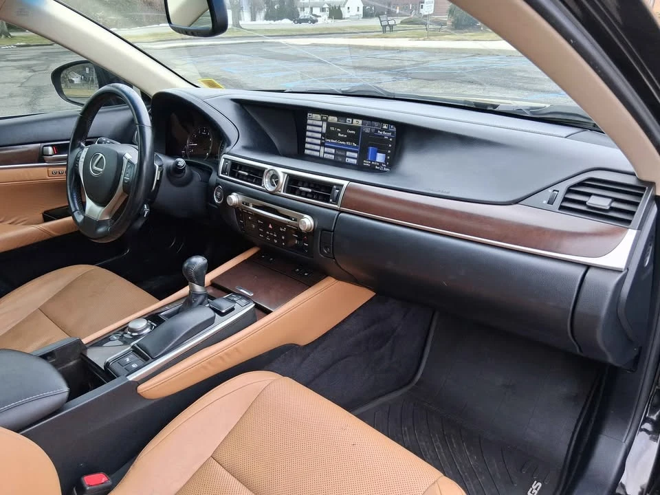2013 Lexus GS 4th Gen - Image 10 of 20