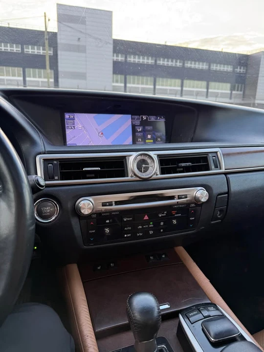2013 Lexus GS 4th Gen - Image 14 of 18