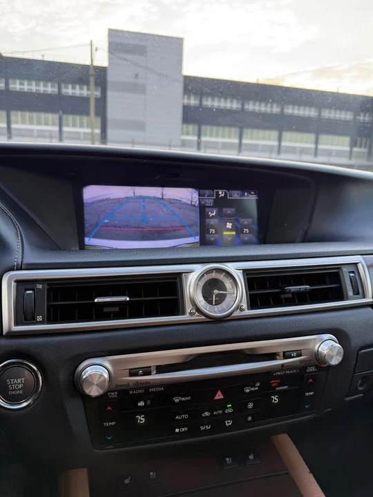 2013 Lexus GS 4th Gen - Image 16 of 18