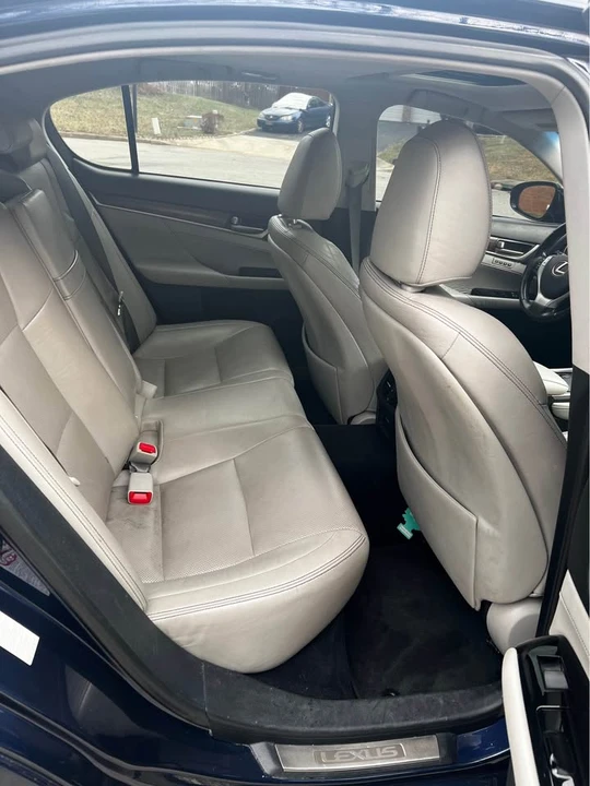 2013 Lexus GS 4th Gen - Image 11 of 15