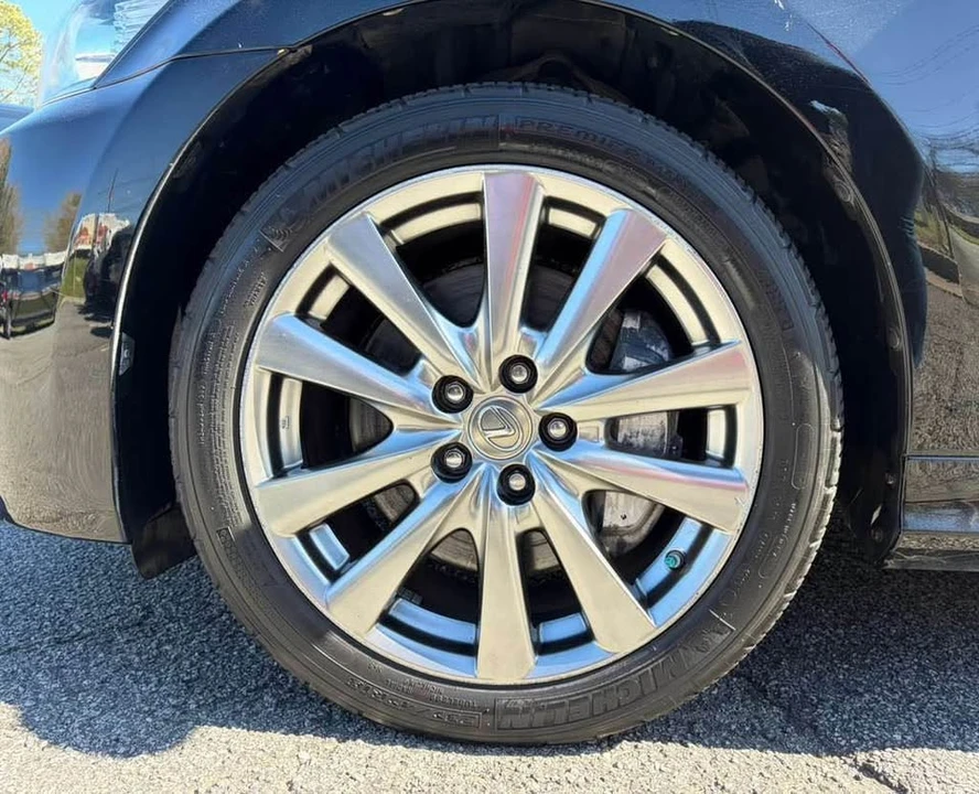 2013 Lexus GS 4th Gen - Image 18 of 19