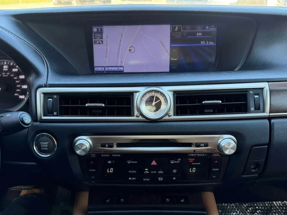 2013 Lexus GS 4th Gen - Image 10 of 19