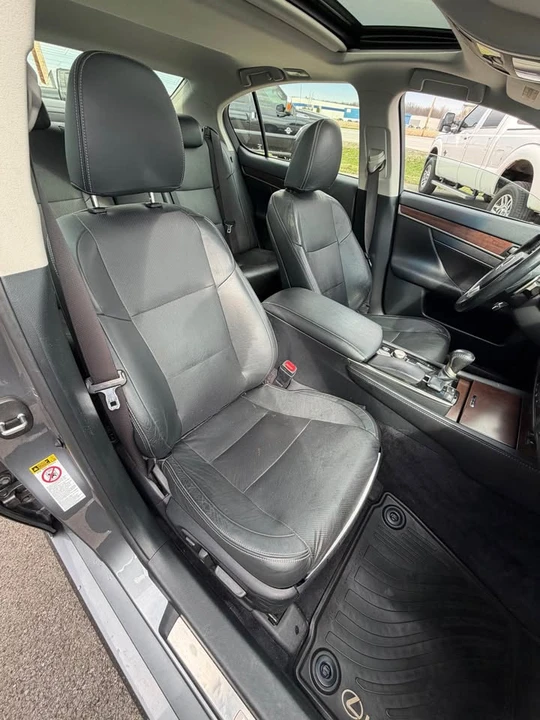 2013 Lexus GS 4th Gen - Image 15 of 17