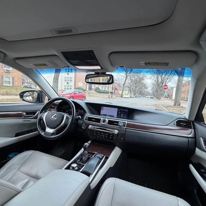 2013 Lexus GS 4th Gen - Image 8 of 13