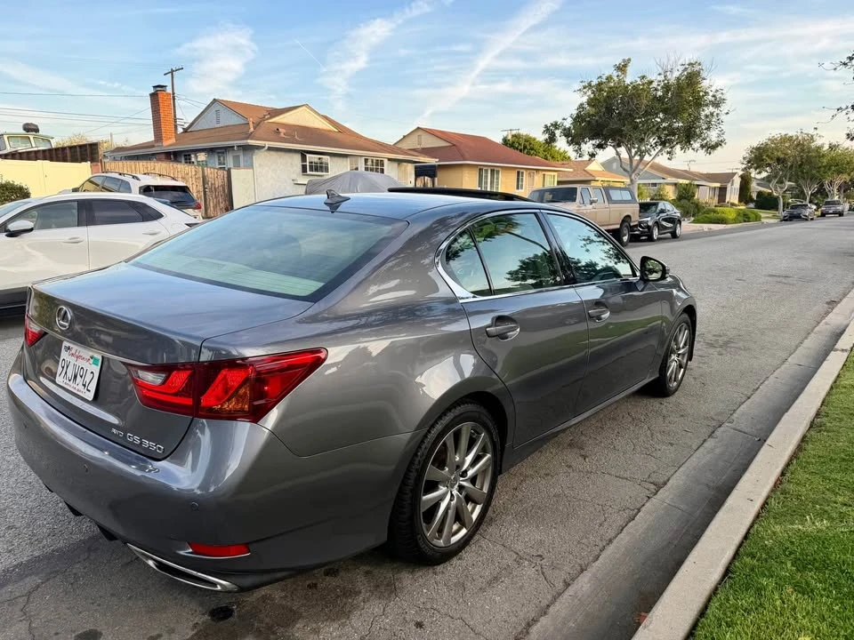 2013 Lexus GS 4th Gen - Image 6 of 17