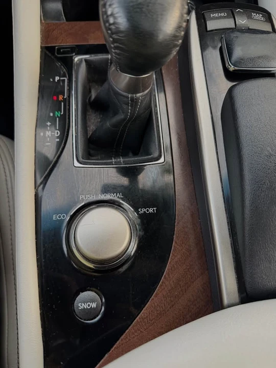 2013 Lexus GS 4th Gen - Image 13 of 17