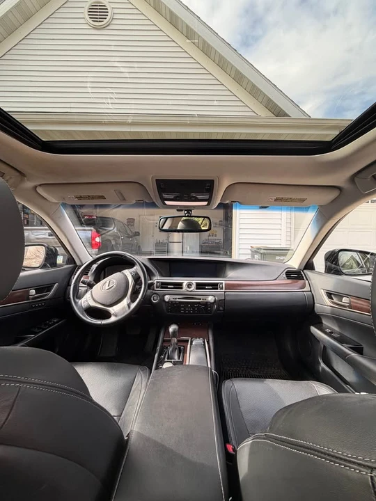 2013 Lexus GS 4th Gen - Image 5 of 11